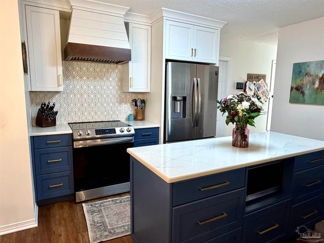 3110 Leesburg Sq, Pensacola, FL 32504