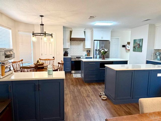 3110 Leesburg Sq, Pensacola, FL 32504