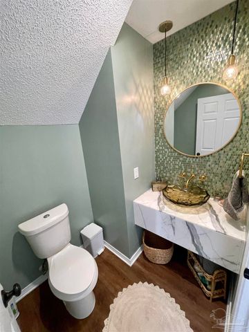 3110 Leesburg Sq, Pensacola, FL 32504