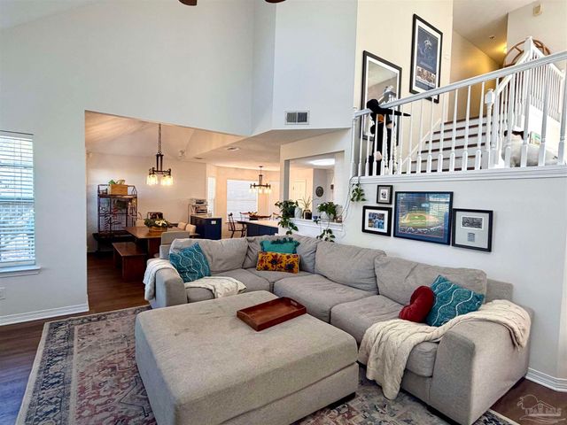 3110 Leesburg Sq, Pensacola, FL 32504