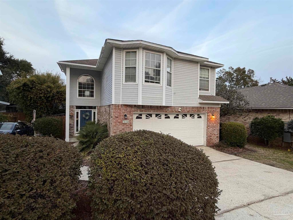 3110 Leesburg Sq, Pensacola, FL 32504