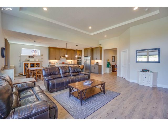 1016 N 44TH Pl, Ridgefield, WA 98642