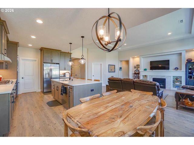 1016 N 44TH Pl, Ridgefield, WA 98642