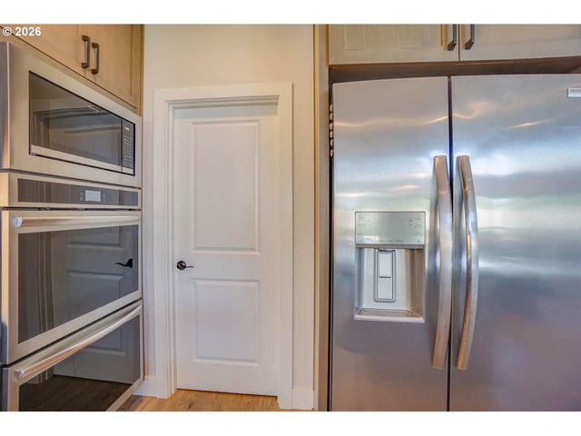 1016 N 44TH Pl, Ridgefield, WA 98642