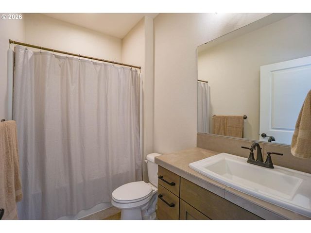 1016 N 44TH Pl, Ridgefield, WA 98642
