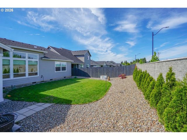 1016 N 44TH Pl, Ridgefield, WA 98642