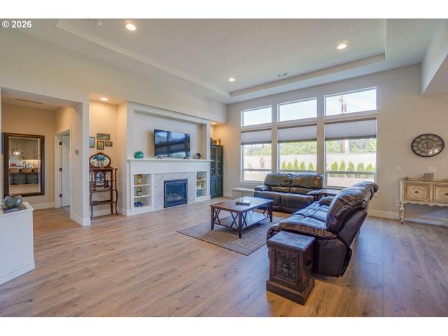 1016 N 44TH Pl, Ridgefield, WA 98642