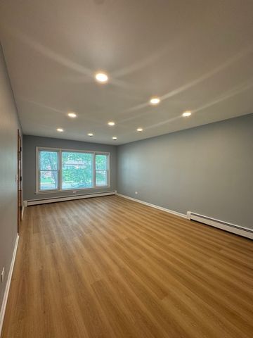 5452 N Central Avenue 1, Chicago, IL 60630