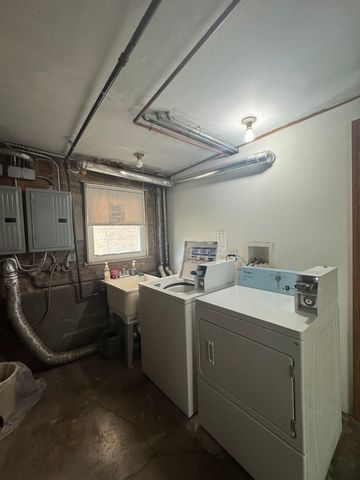 5452 N Central Avenue 1, Chicago, IL 60630