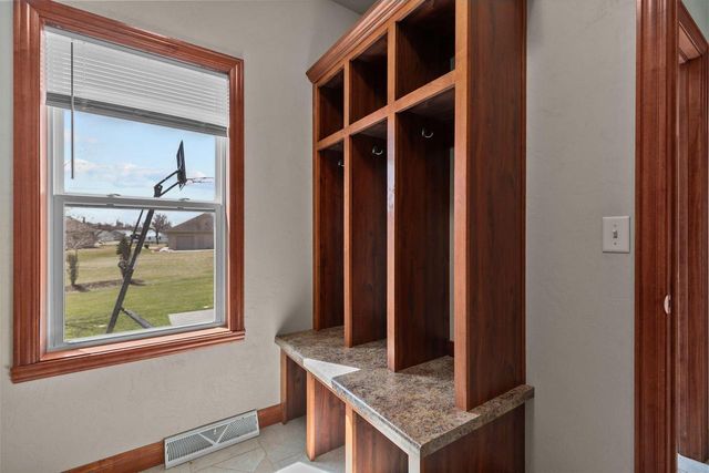1290 Pemmican COURT, Neenah, WI 54956