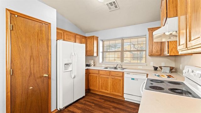 10636 NW 34th Terrace, Yukon, OK 73099