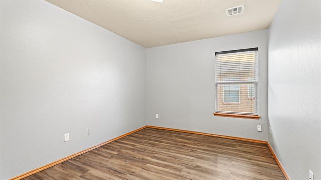 10636 NW 34th Terrace, Yukon, OK 73099