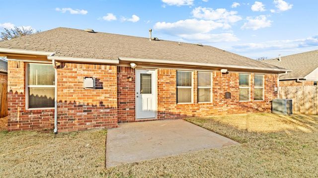 10636 NW 34th Terrace, Yukon, OK 73099