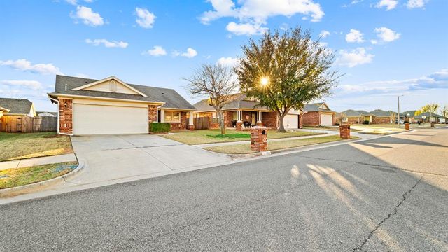 10636 NW 34th Terrace, Yukon, OK 73099