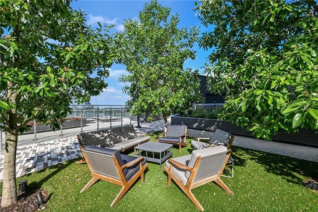 3107 Peachtree NE Road 2003, Atlanta, GA 30305