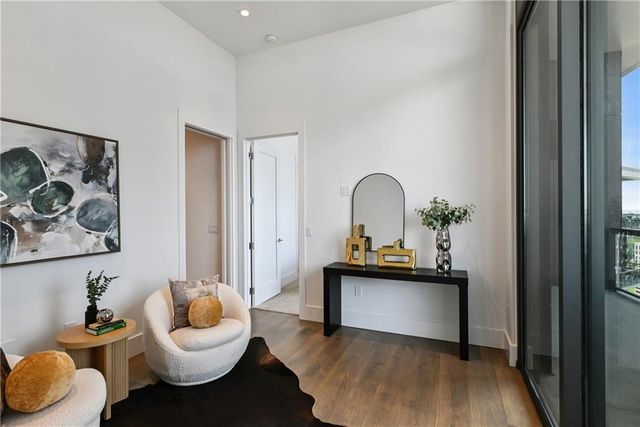 3107 Peachtree NE Road 2003, Atlanta, GA 30305