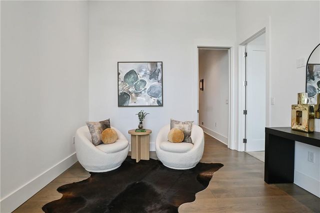 3107 Peachtree NE Road 2003, Atlanta, GA 30305