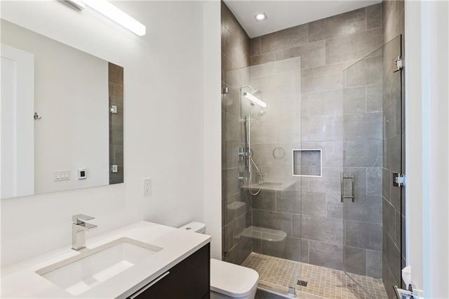 3107 Peachtree NE Road 2003, Atlanta, GA 30305