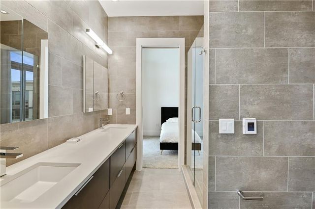 3107 Peachtree NE Road 2003, Atlanta, GA 30305