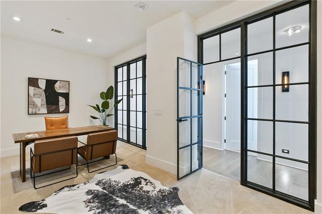 3107 Peachtree NE Road 2003, Atlanta, GA 30305