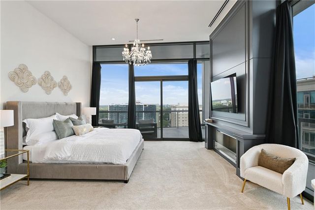 3107 Peachtree NE Road 2003, Atlanta, GA 30305