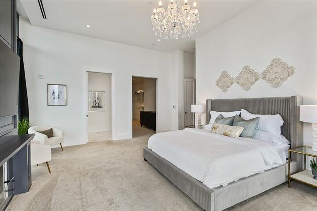 3107 Peachtree NE Road 2003, Atlanta, GA 30305