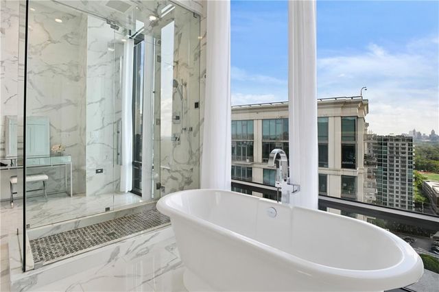 3107 Peachtree NE Road 2003, Atlanta, GA 30305