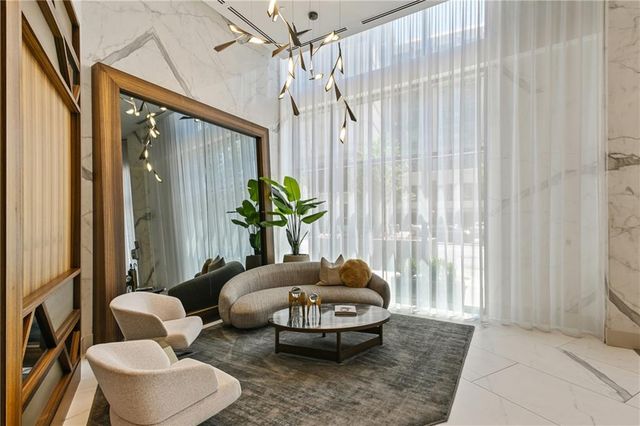 3107 Peachtree NE Road 2003, Atlanta, GA 30305