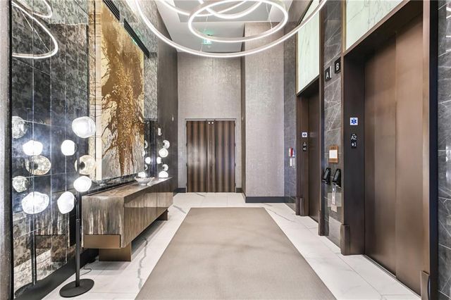 3107 Peachtree NE Road 2003, Atlanta, GA 30305