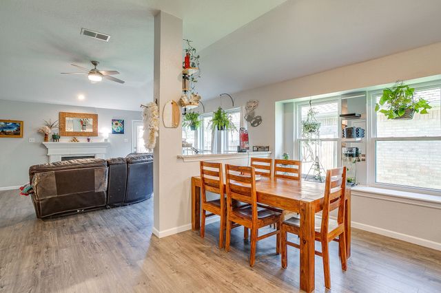 8713 Sunset Trace Drive, Fort Worth, TX 76244