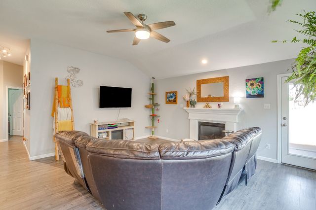 8713 Sunset Trace Drive, Fort Worth, TX 76244