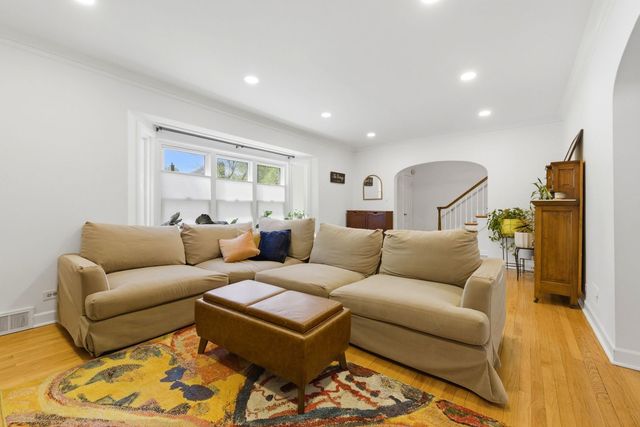 1423 Kirk Street, Evanston, IL 60202