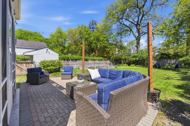 1423 Kirk Street, Evanston, IL 60202