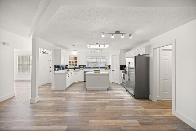 2001 Jessica Way, Navarre, FL 32566