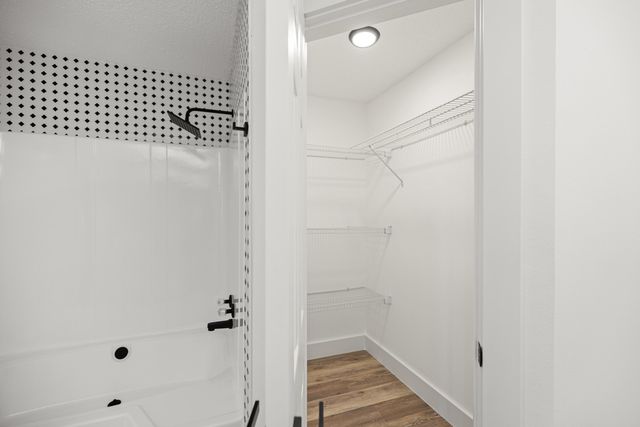 2001 Jessica Way, Navarre, FL 32566