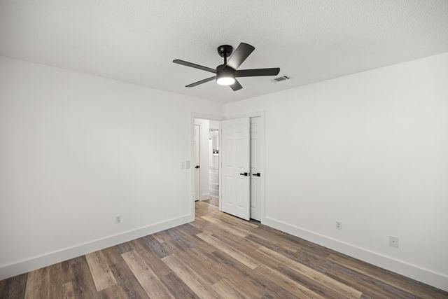 2001 Jessica Way, Navarre, FL 32566