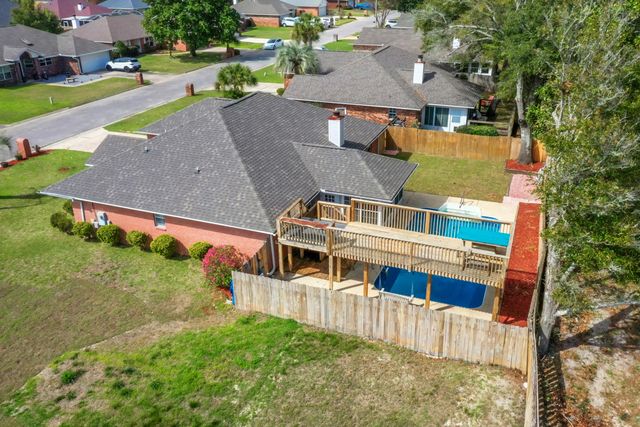 2001 Jessica Way, Navarre, FL 32566