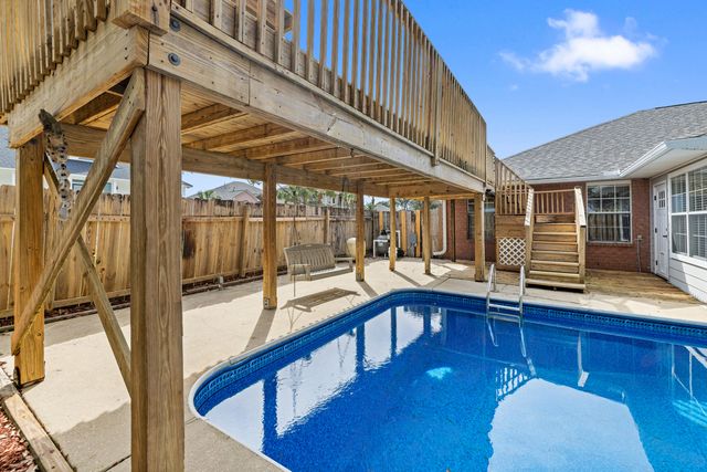 2001 Jessica Way, Navarre, FL 32566