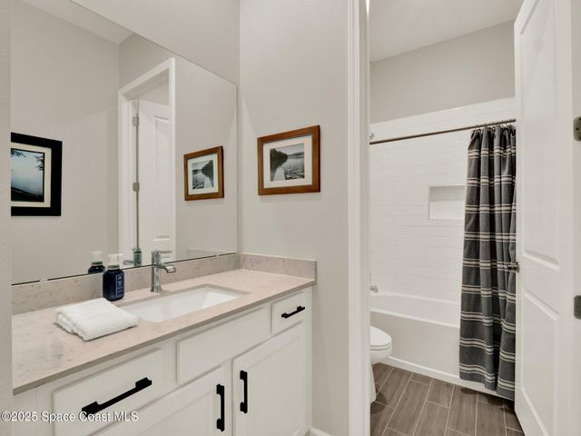 992 Great Belt Circle, Melbourne, FL 32940
