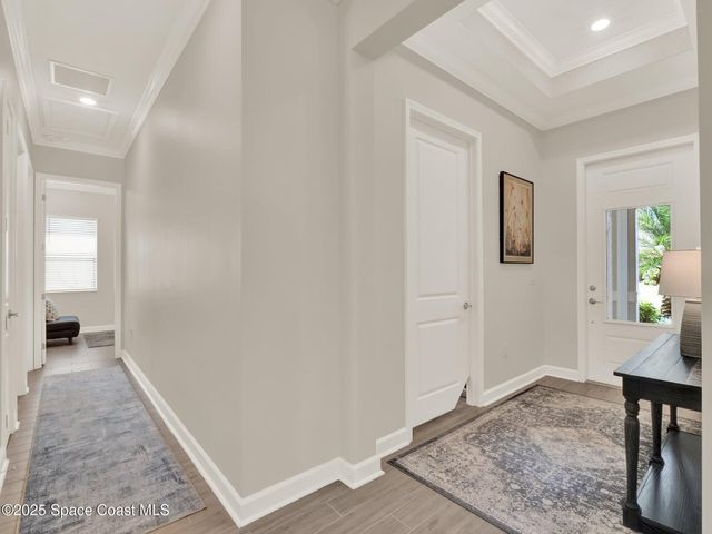 992 Great Belt Circle, Melbourne, FL 32940