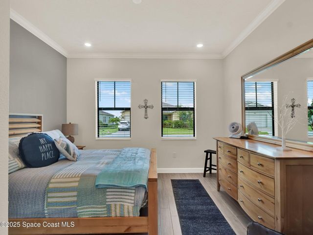 992 Great Belt Circle, Melbourne, FL 32940