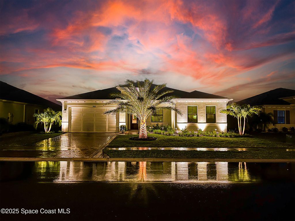 992 Great Belt Circle, Melbourne, FL 32940