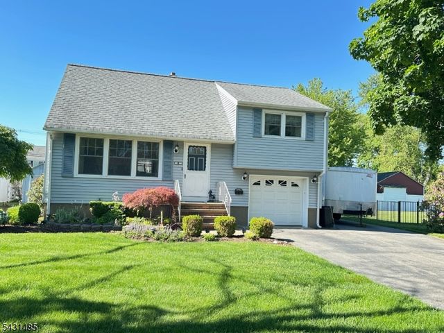 8 Duncan Ave, Pequannock Twp., NJ 07440