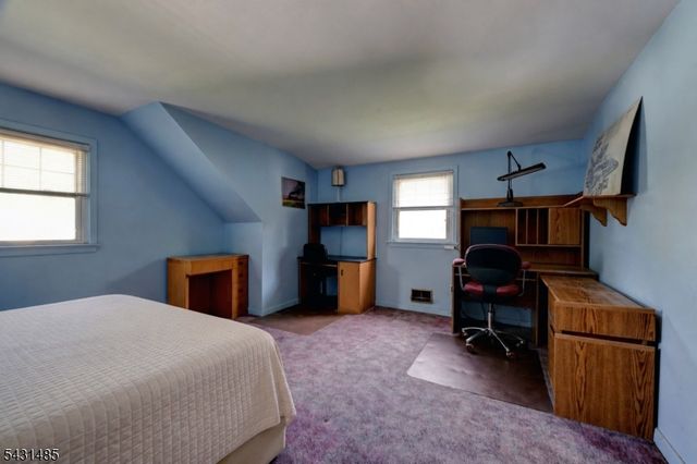 8 Duncan Ave, Pequannock Twp., NJ 07440