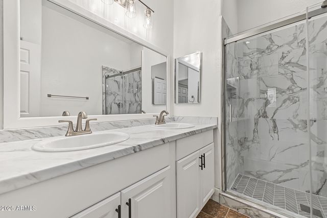 2241 E Pinchot Avenue 7C, Phoenix, AZ 85016