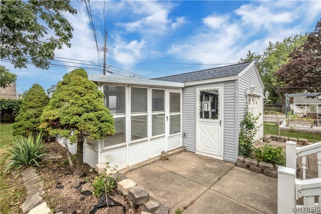270 Floradale Avenue, Tonawanda, NY 14150