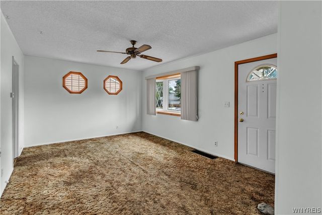 270 Floradale Avenue, Tonawanda, NY 14150