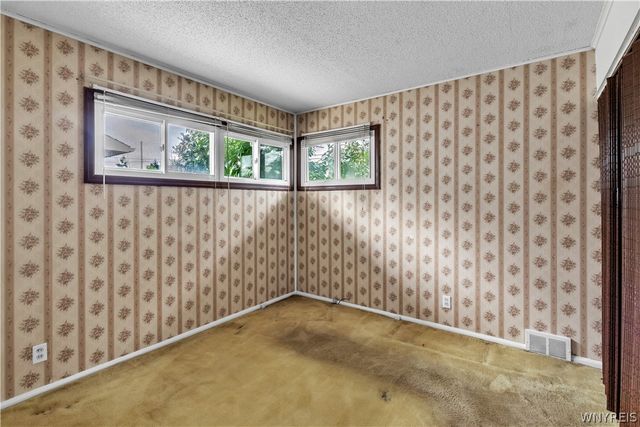 270 Floradale Avenue, Tonawanda, NY 14150