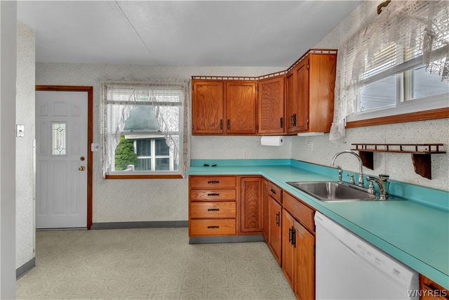270 Floradale Avenue, Tonawanda, NY 14150