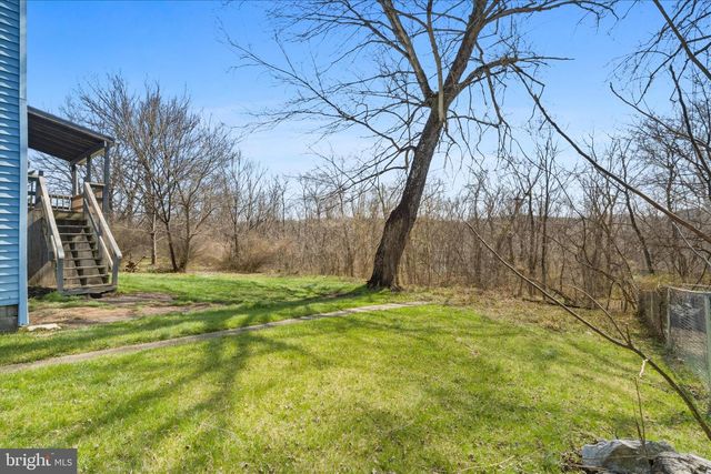 145 E MAIN ST, Hancock, MD 21750